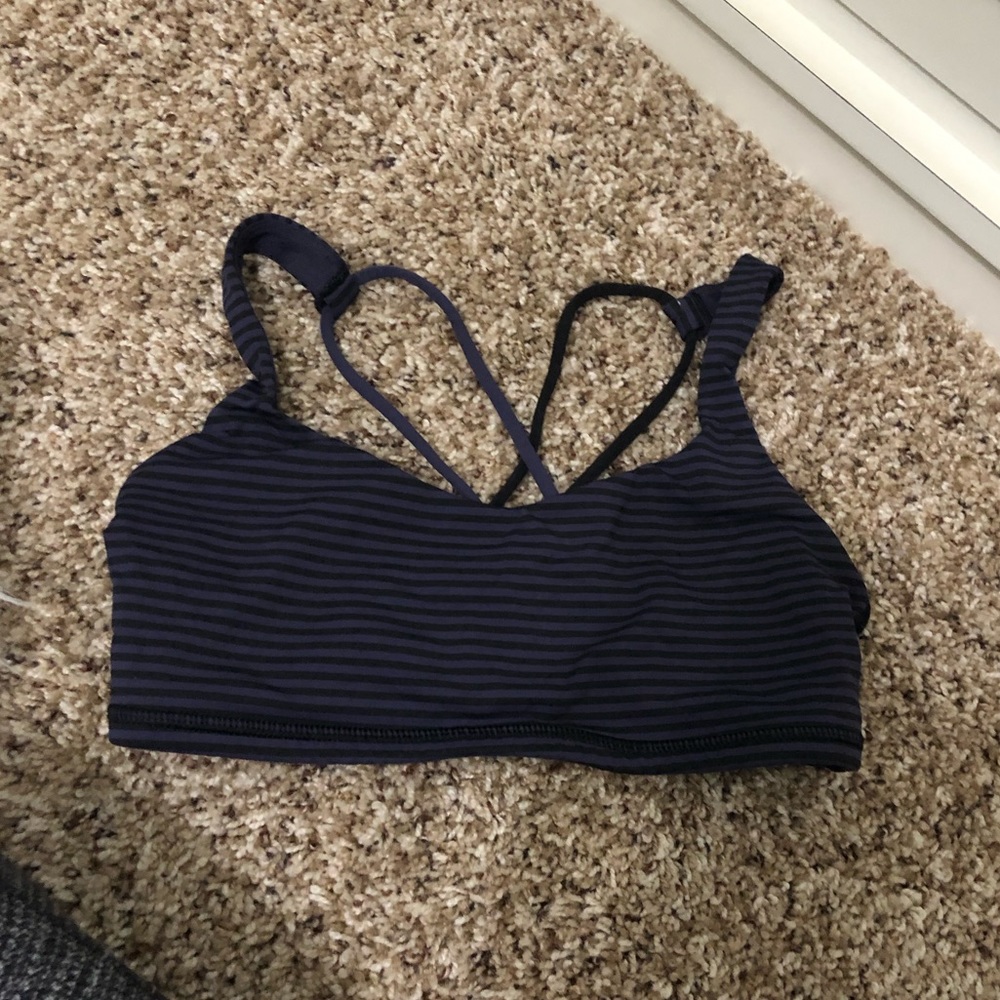 Lululemon free to be sports bra